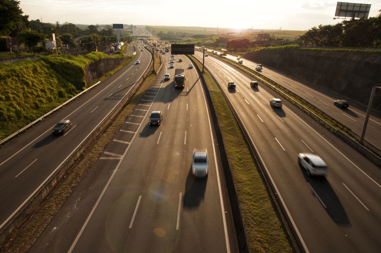 Items To Keep in Your Trunk: Flashlight and Road Flares